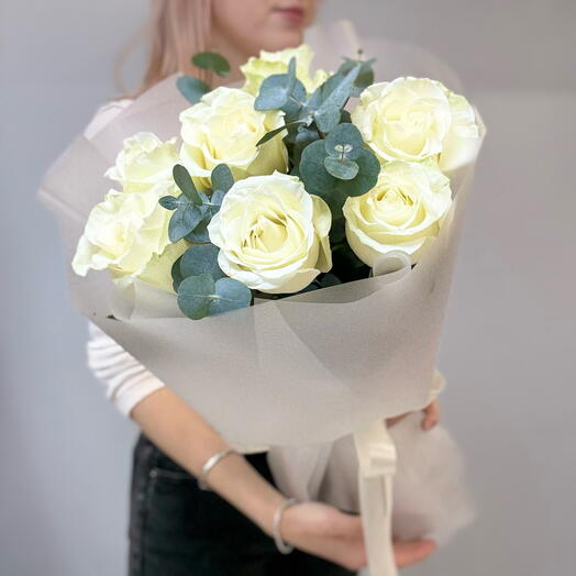 Монобукет белых роз