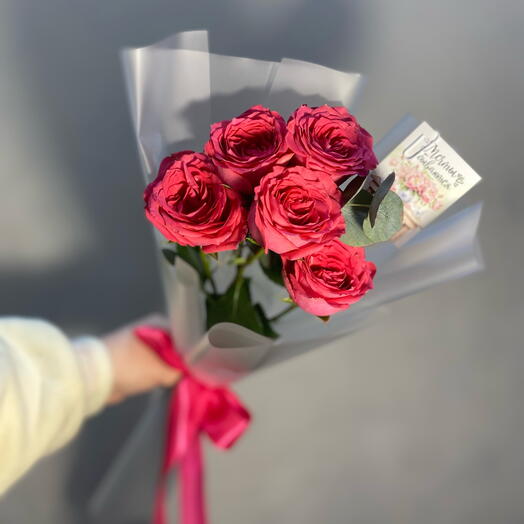 Букет-комплимент из кустовой розы 🌷