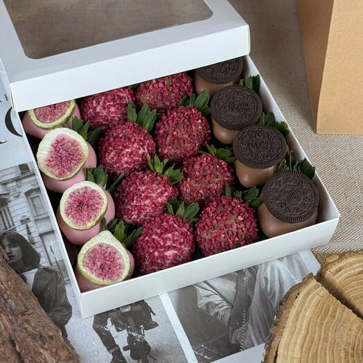 Chocolate-covered strawberries "Berry" 16-25 pieces