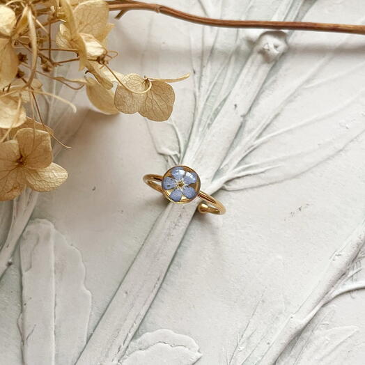 Кольцо из нержавеющей стали с незабудкой