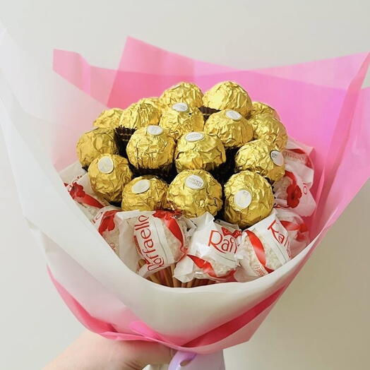 Букет из конфет Ferrero Rocher + Raffaello