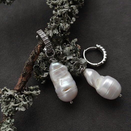 Серьги-конго с крупным барочным жемчугом