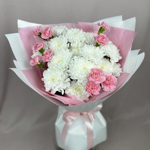 Стойкий букет из хризантем и диантусов💞🎀