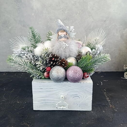 Новогодняя композиция Девочка