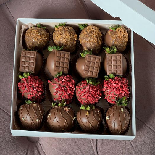 Набор клубники с шоколадками 🍓