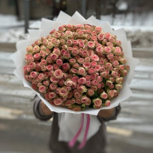 39 пионовидных кустовых роз 70 см