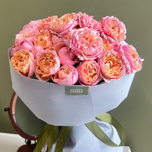 Кустовая пионовидная роза Джульетта