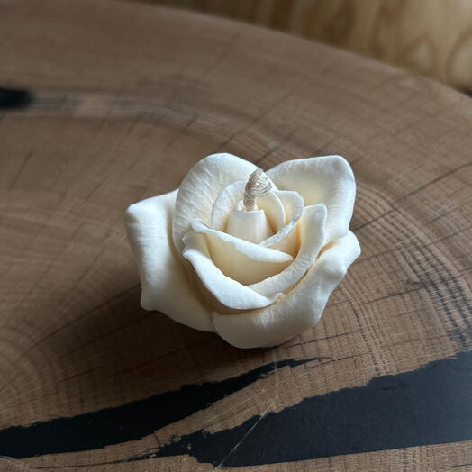 Белая свеча Роза