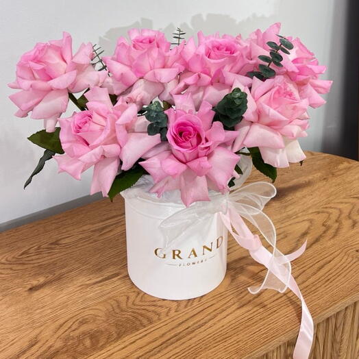 Французские розы в коробке