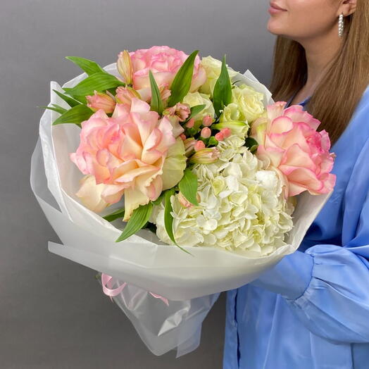 Розовый лимонад💖 (Французские розы и гортензия)