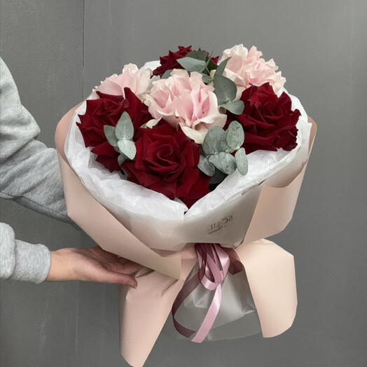 Авторский букет-бочонок «Первый поцелуй»💋💕 | Французские розы | Эвкалипт | Стильная пышная упаковка🔥
