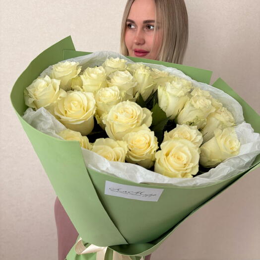 Букет из белых роз 25