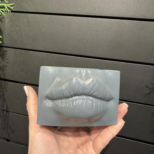 Мини кашпо Губы