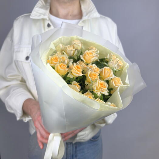 Кремовая кустовая Роза Кения 7 шт