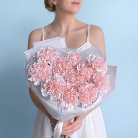 Стойкий нежный букет из диантусов