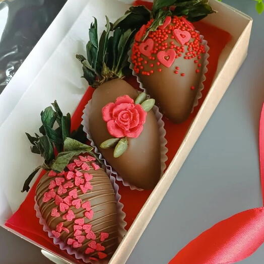 Клубника в шоколаде "3 ягоды🍓"