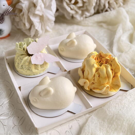 Набор пасхальных пирожных