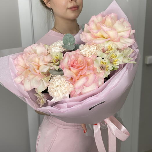 Ажурный букет 🌸 Из французских роз, альстромерий и диантусов «Большой выбор букетов в профиле магазина»