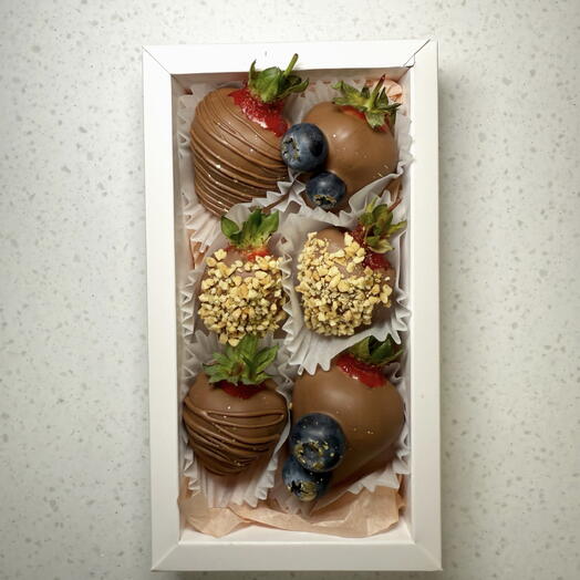 Клубника в шоколаде mini box