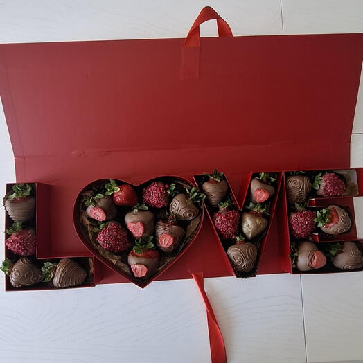 Клубника в шоколаде love