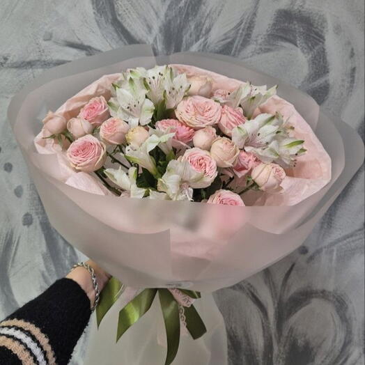 Кустовая Роза с альстромерией