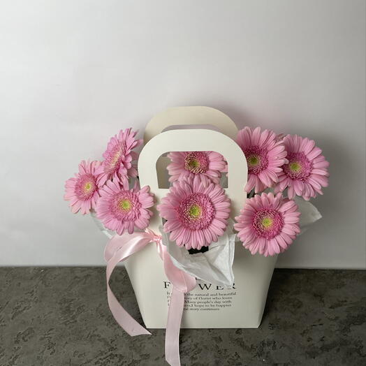 Нежная сумочка с герберами🌸
