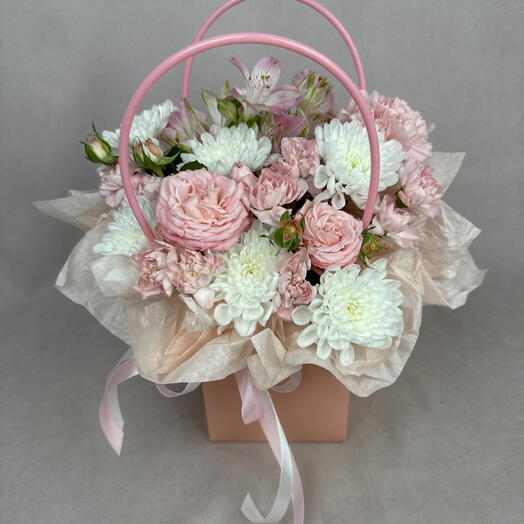 Композиция в сумочке, нежность в каждом бутоне🌸