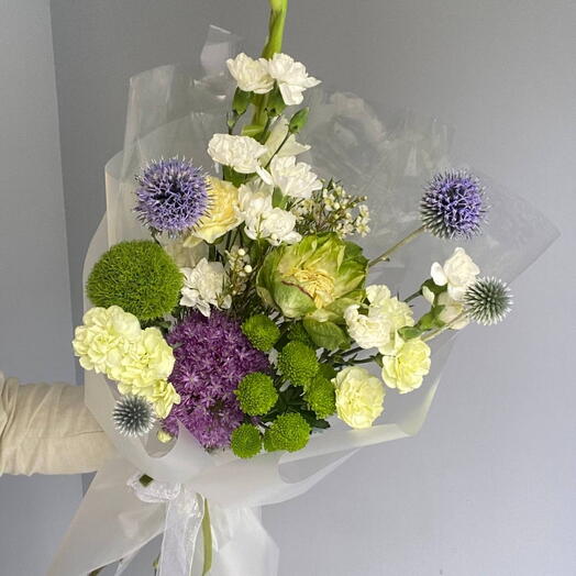 Lilac💜 Букет из гладиолуса, аллиума, эрингиума, хамелациума, розы, диантуса💚