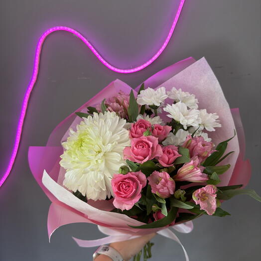 Сборный букетик из хризантем, альстромерий и кустовой розы 💐
