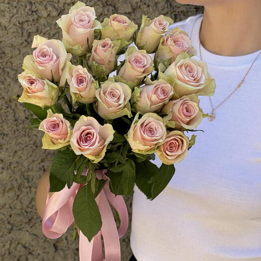 Букет 19 розовых роз🌸
