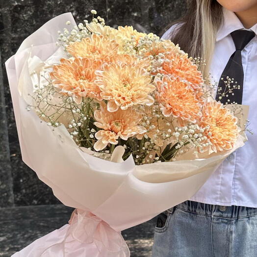 Оранжевые хризантемы с гипсофилой🧡