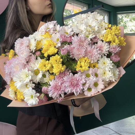 Моно букет из микса кустовых хризантем