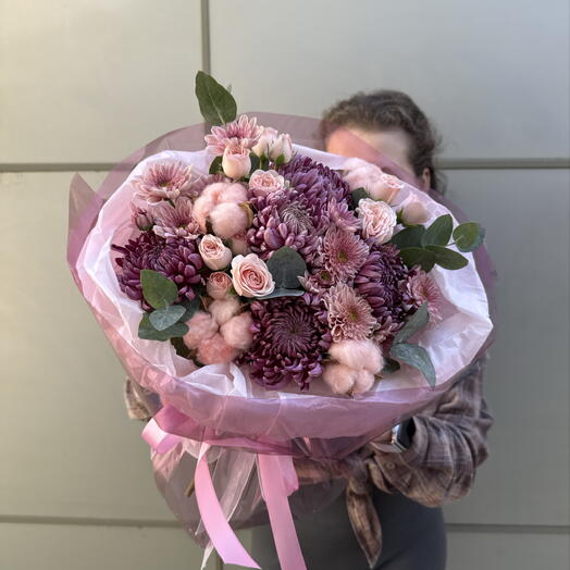 Авторский букет «Бигуди» с розами + сладкий подарок 🎁