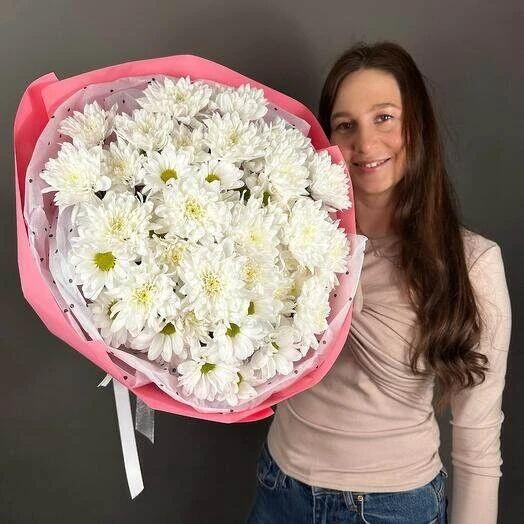 Букет микс из белых кустовых хризантем