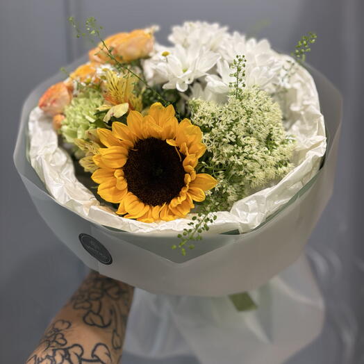 Милый букет с подсолнухом 🌻
