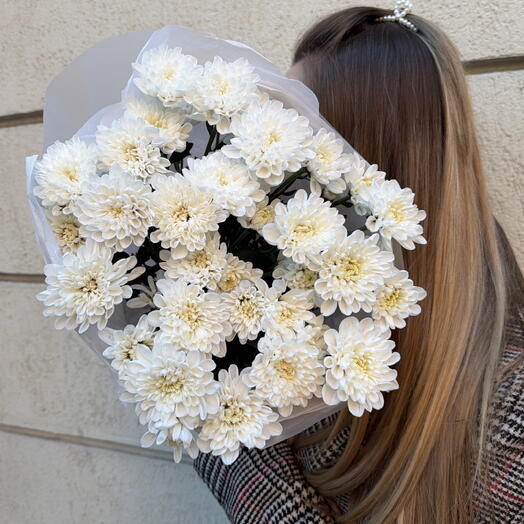 Букет из 5 веток кустовых белых хризантем от XOFLOWERS