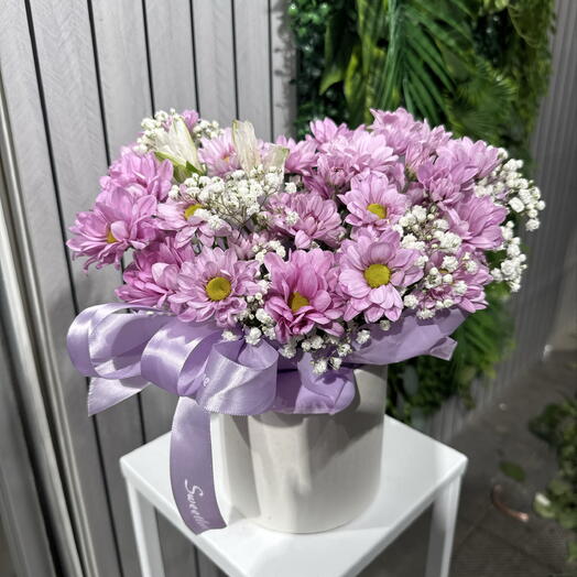Композиция с ромашкой и гипсофилой💜 70004