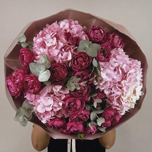 💗Красивый букет цветов: кустовые розы пионовидные,гортензия, эвкалипт💗