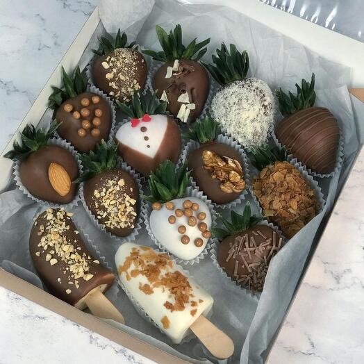 Fresas y plátanos cubiertos de chocolate
