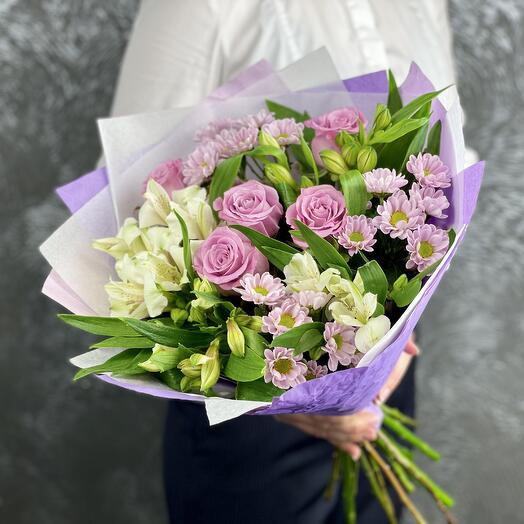 Букет роз с альстромерией Магнолия