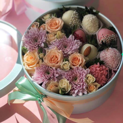 Flores con fresas cubiertas de chocolate