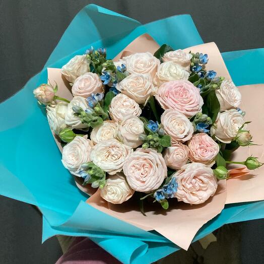 Rosas y nomeolvides. Deanna