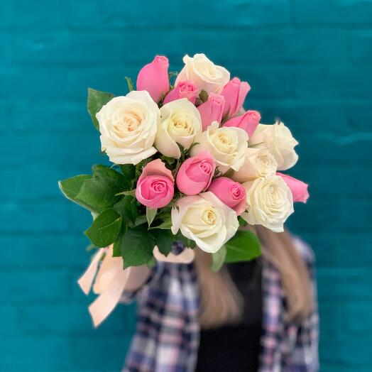 Bouquet of 17 roses