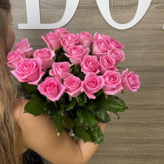 Bouquet of 21 pink roses
