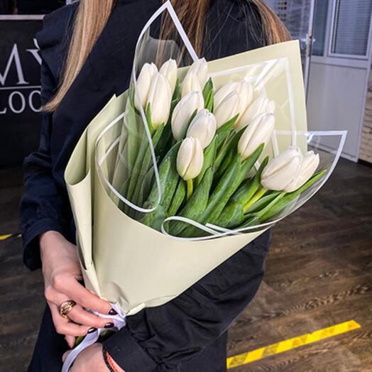 Букет белых Тюльпанов 15шт