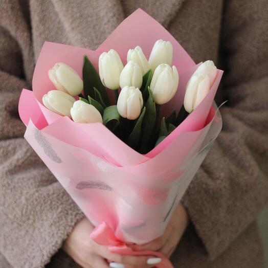 Букет из 11 белых тюльпанов