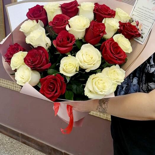 25 rosas 60 cm