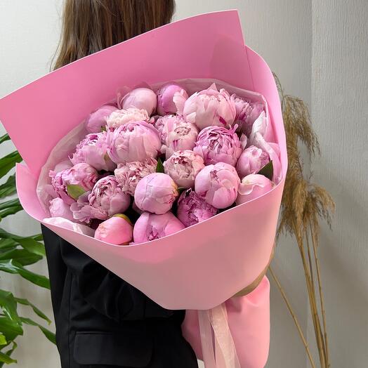 25 pink peonies