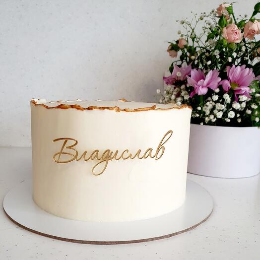 Carrot cake with pecan and pear