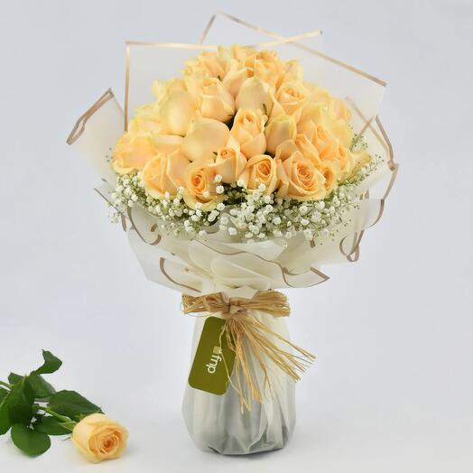 35 Peach Roses Designer Bouquet